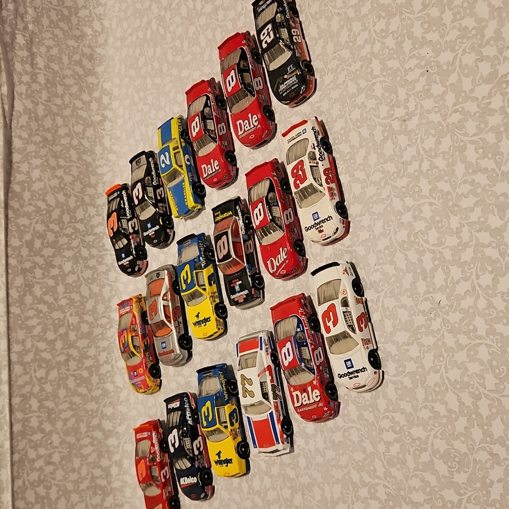 Dale Earnhardt Earnhardt Jr. Kevin Harvick 1:64 Nascar Die-cast Collection